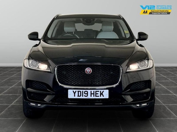 Used Jaguar F-Pace 2019 for sale - 76209309: Photo 5