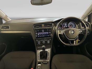 Used Volkswagen Golf 2019 for sale - 78835114: Photo