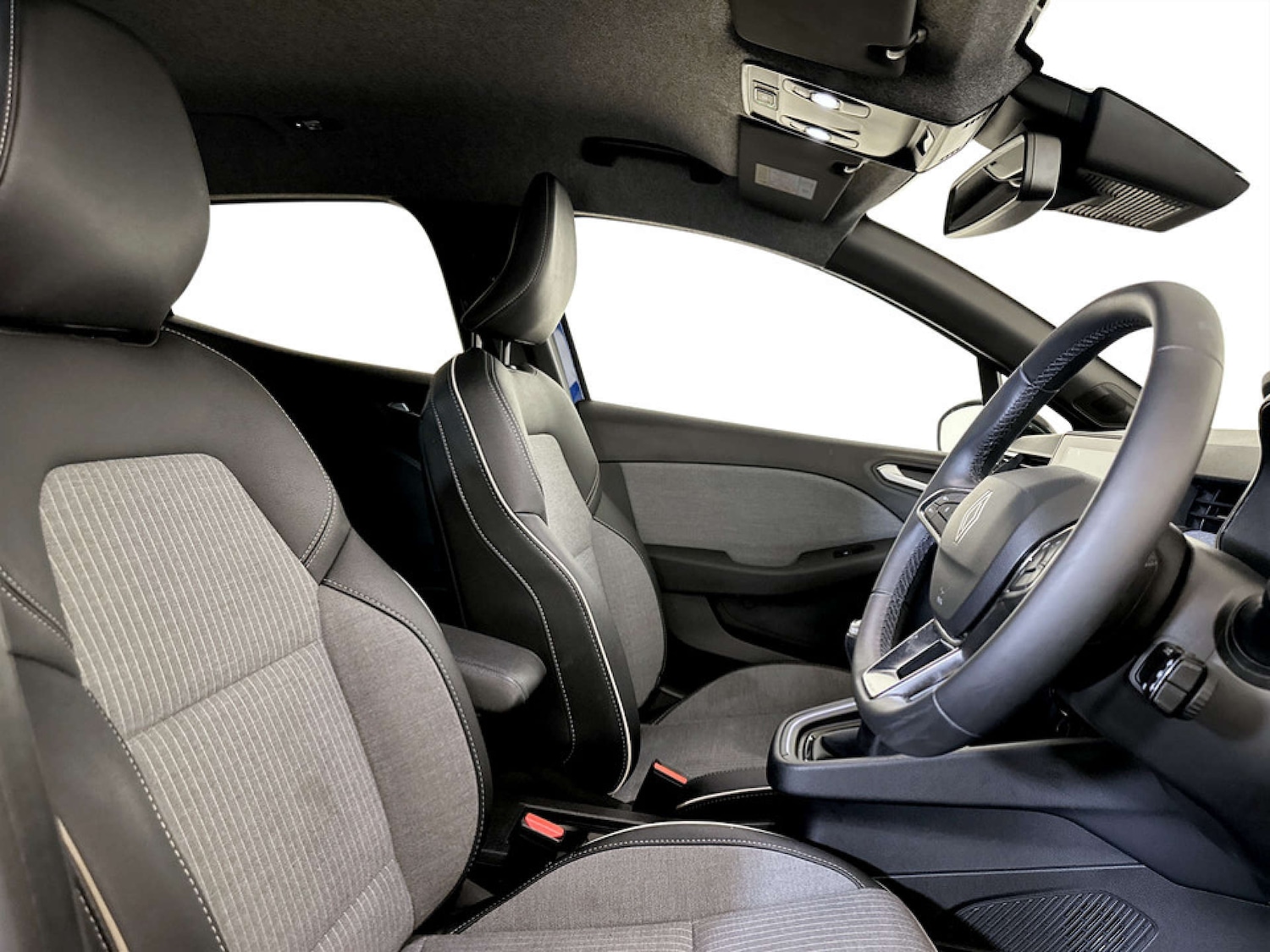 Used Renault Clio 2024 for sale - 77185656: Photo 13