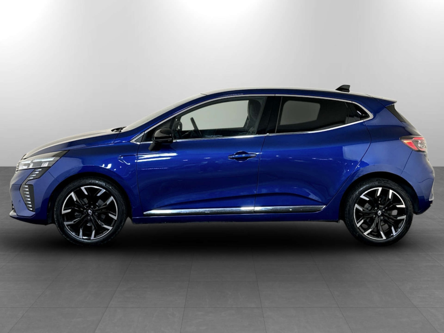 Used Renault Clio 2024 for sale - 77185656: Photo 7