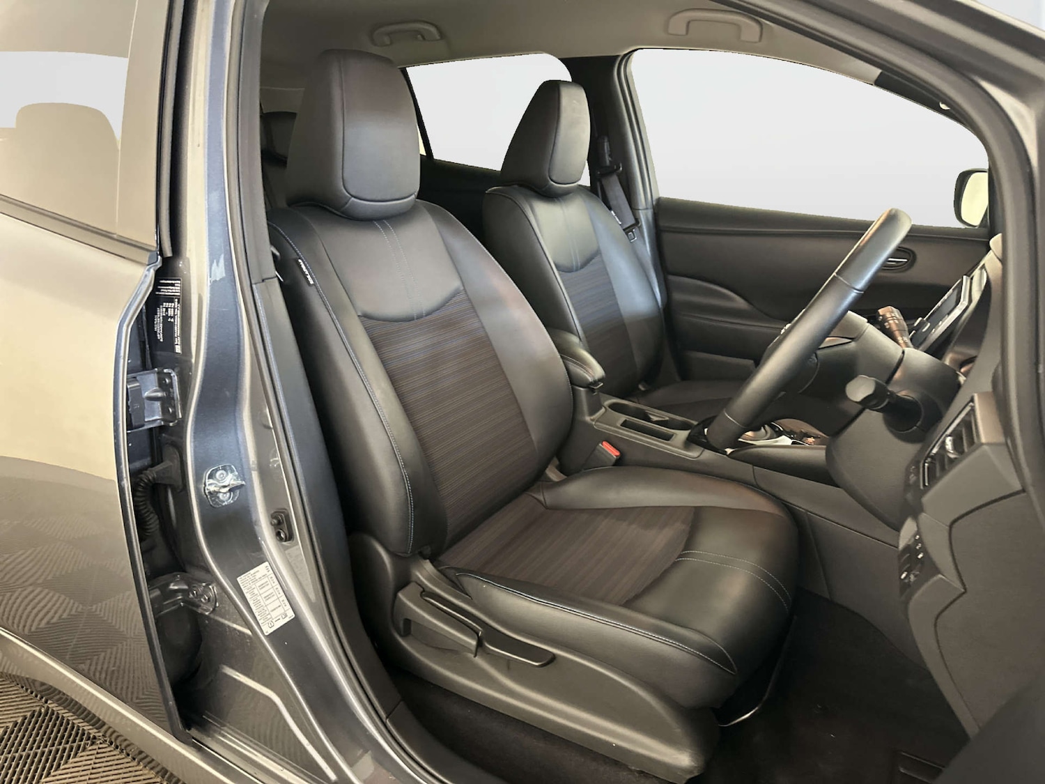 Used Nissan Leaf 2022 for sale - 78201140: Photo 13