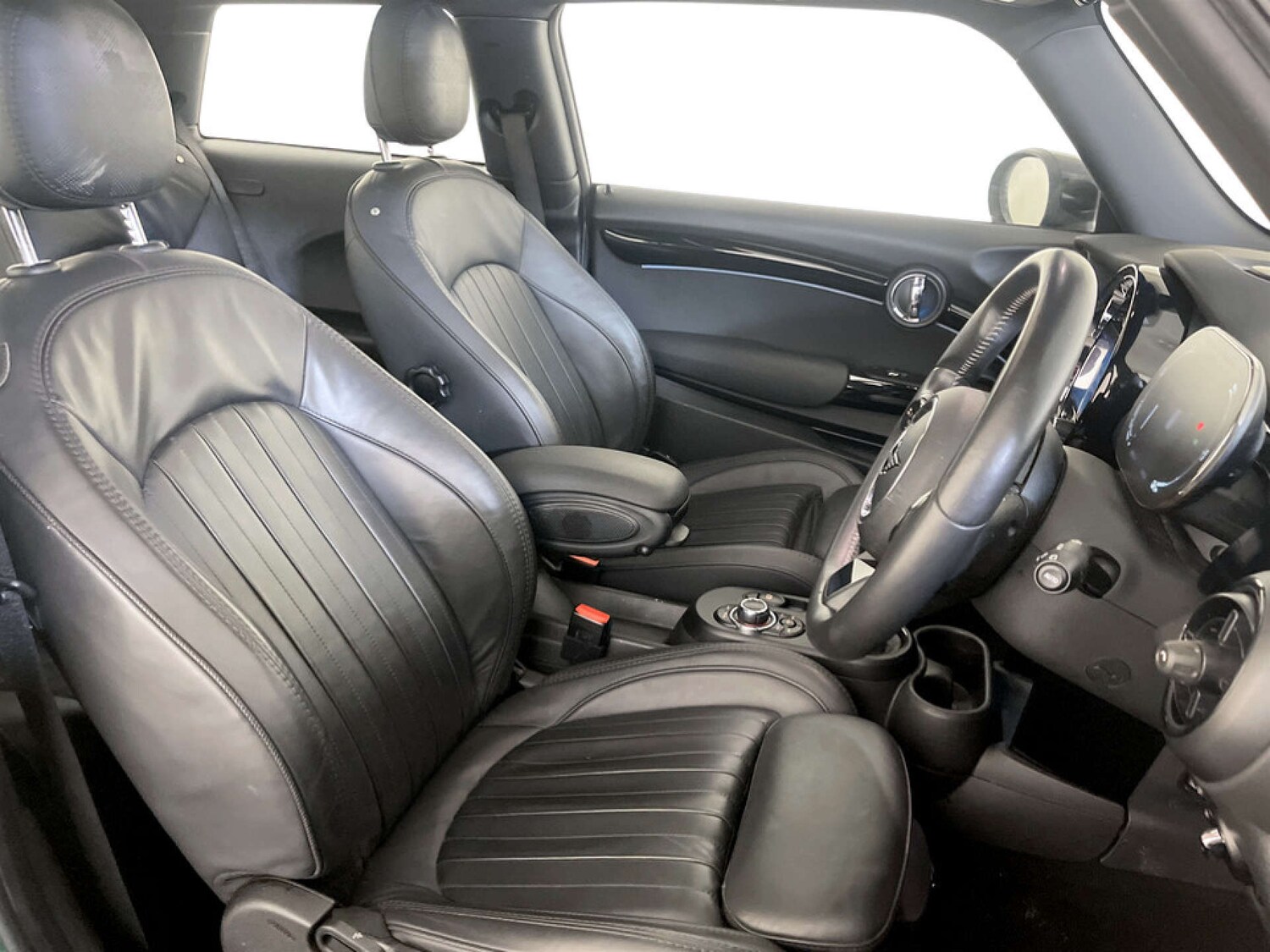 Used MINI Hatch 2021 for sale - 77336965: Photo 11