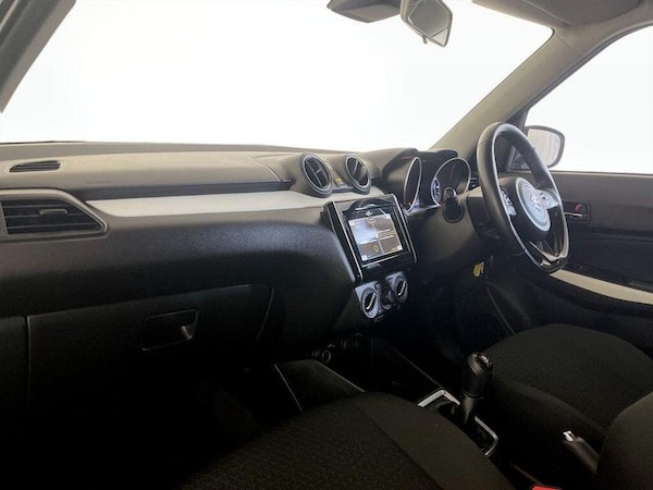 Used Suzuki Swift 2021 for sale - 75723980: Photo 12