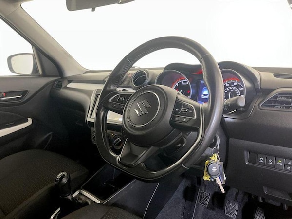 Used Suzuki Swift 2021 for sale - 75723980: Photo 15