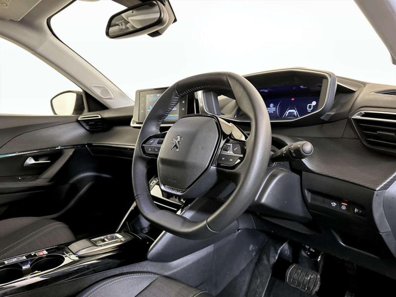 Used Peugeot E-2008 2022 for sale - 76882738: Photo 15