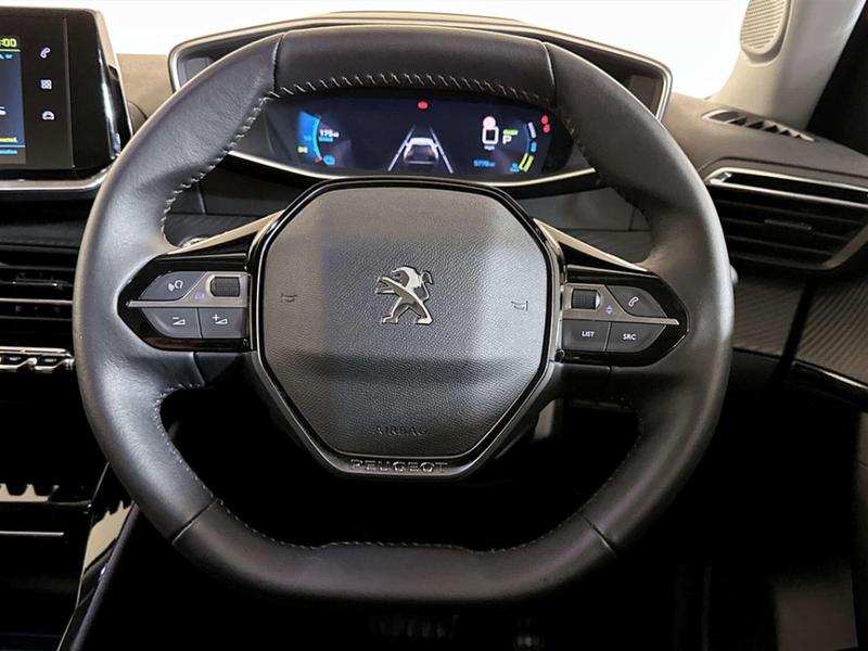 Used Peugeot E-2008 2022 for sale - 76882738: Photo 16