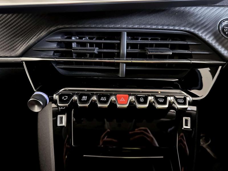 Used Peugeot E-2008 2022 for sale - 76882738: Photo 25