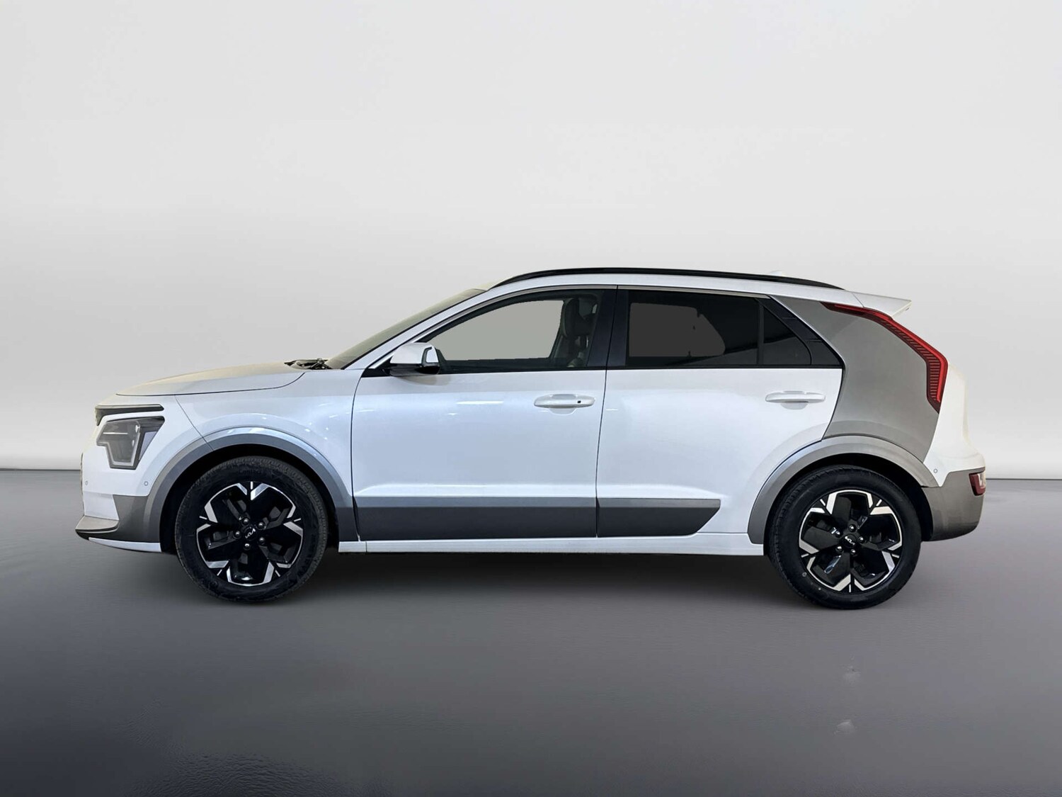 Used Kia Niro 2023 for sale - 77902952: Photo 7