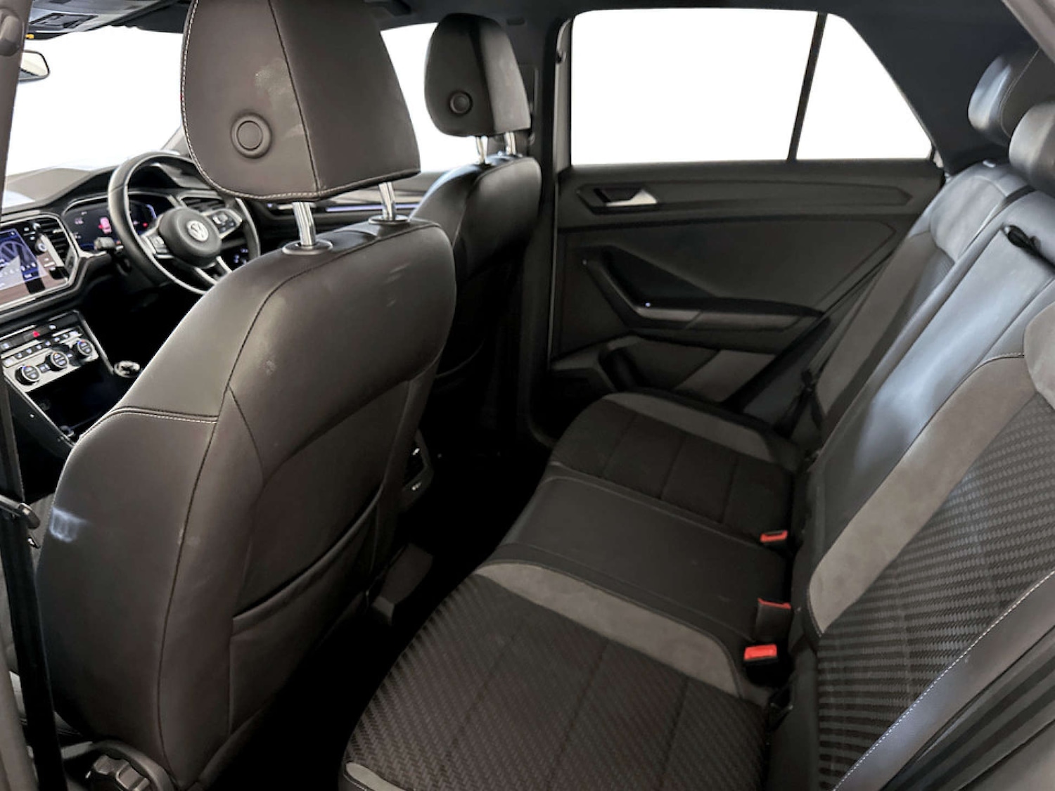 Used Volkswagen T-Roc 2018 for sale - 77766898: Photo 14