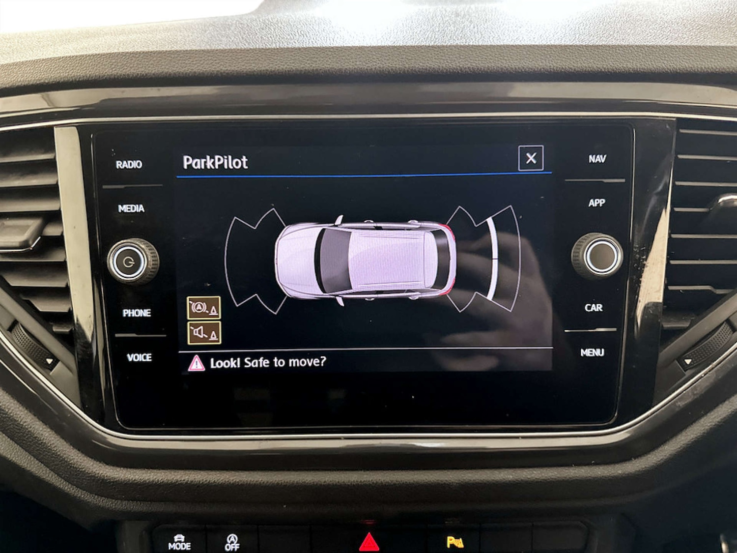 Used Volkswagen T-Roc 2018 for sale - 77766898: Photo 22