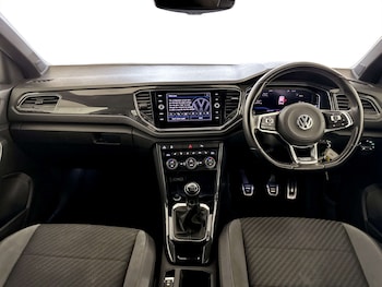 Used Volkswagen T-Roc 2018 for sale - 77766898: Photo