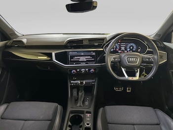 Used Audi Q3 2023 for sale - 79353220: Photo