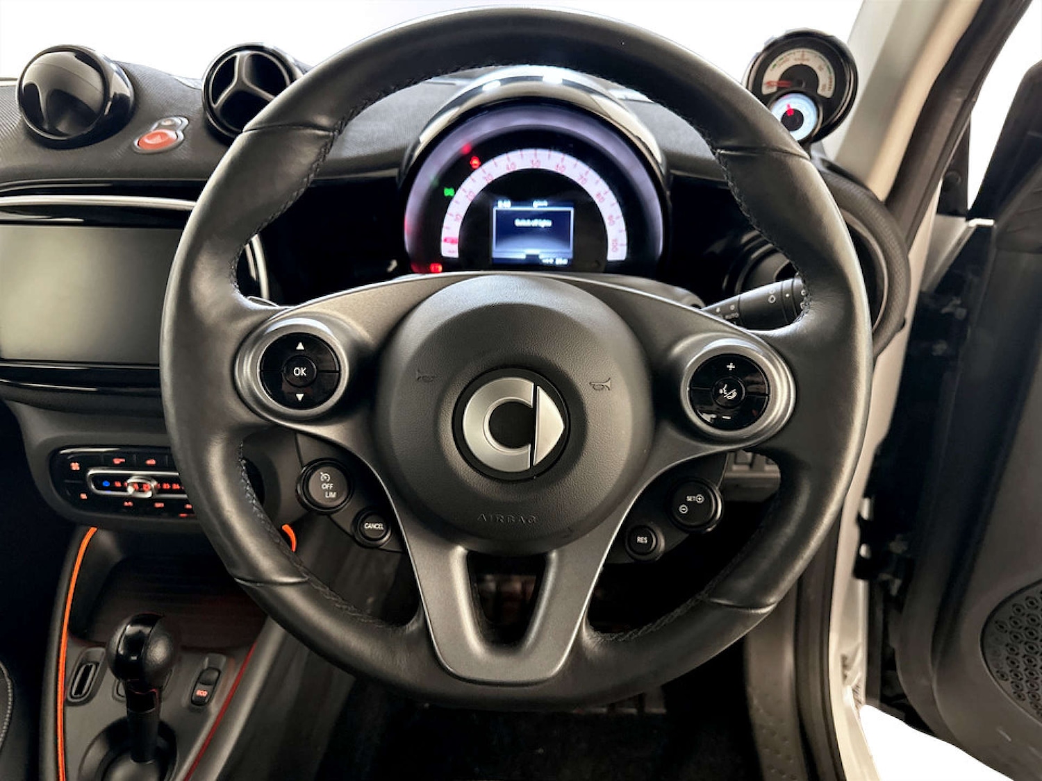 Used smart fortwo 2021 for sale - 77717772: Photo 15