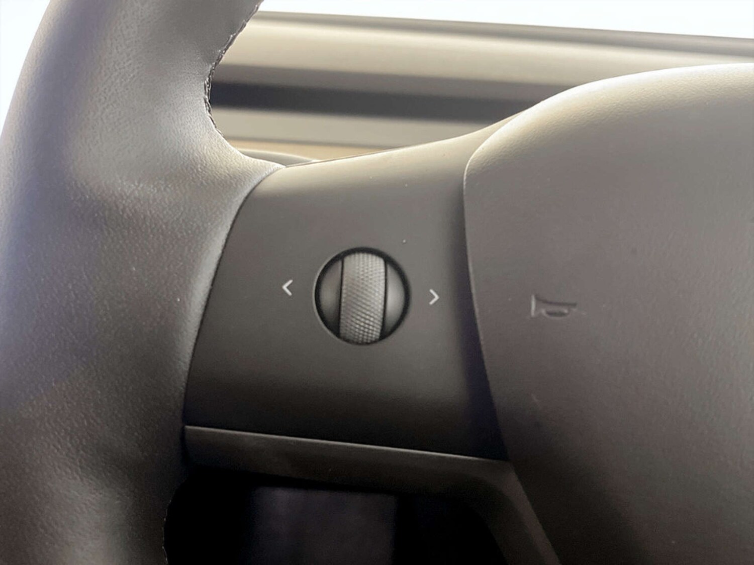 Used Tesla Model Y 2023 for sale - 77492494: Photo 16