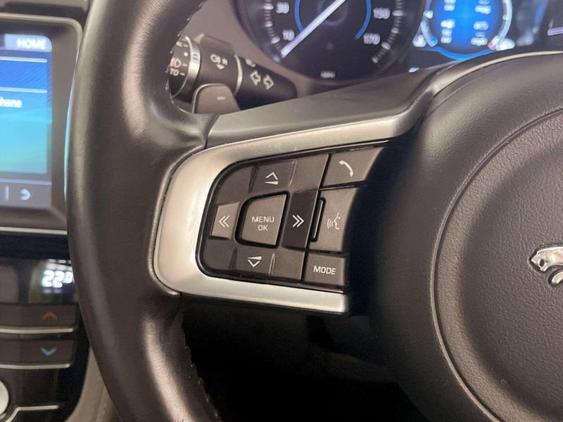 Used Jaguar F-Pace 2020 for sale - 76882729: Photo 18