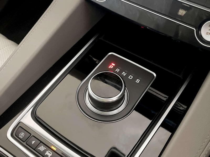 Used Jaguar F-Pace 2020 for sale - 76882729: Photo 27