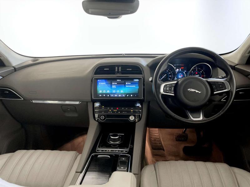 Used Jaguar F-Pace 2020 for sale - 76882729: Photo 3