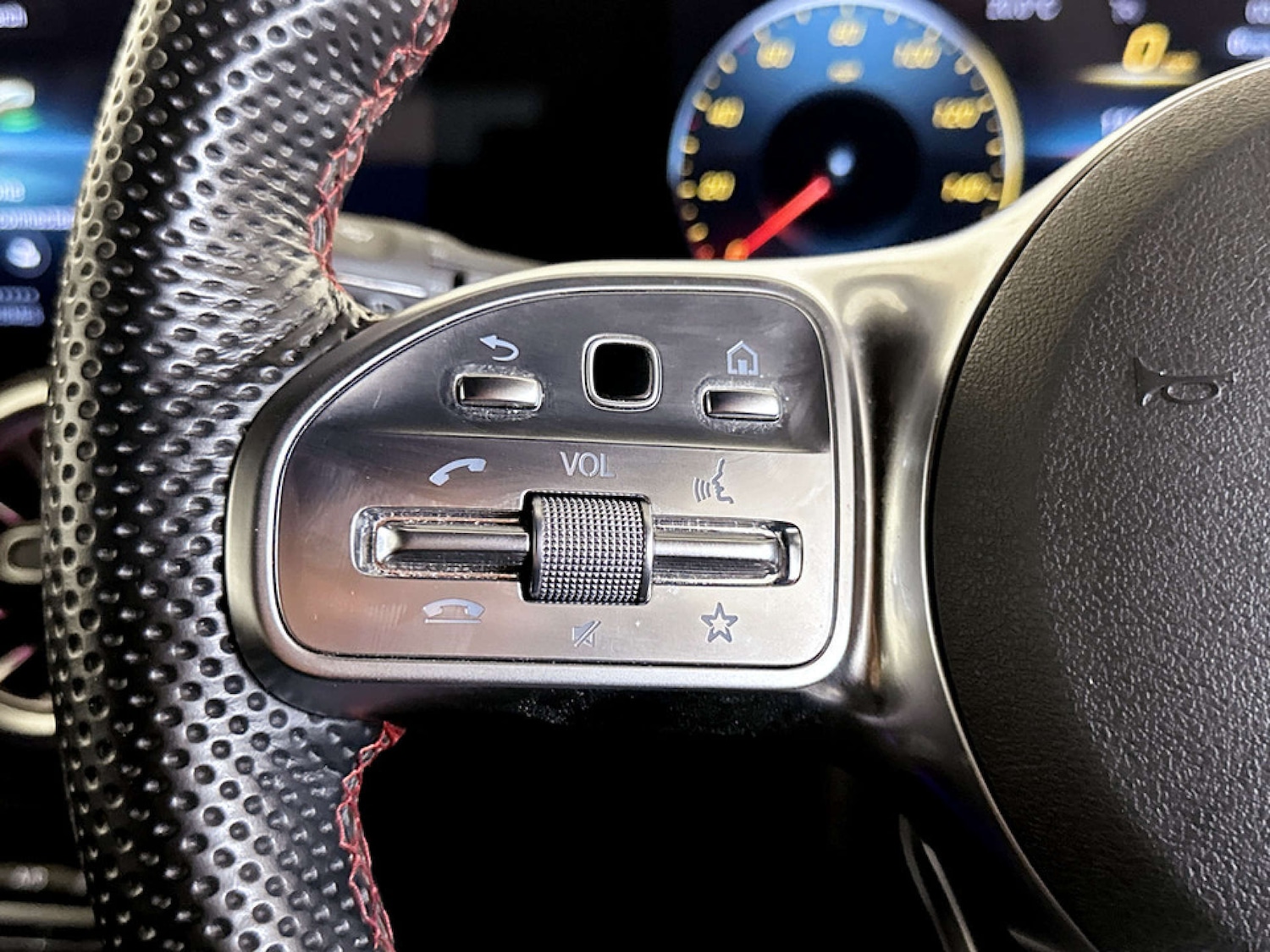 Used Mercedes-Benz GLB 2023 for sale - 77675400: Photo 18