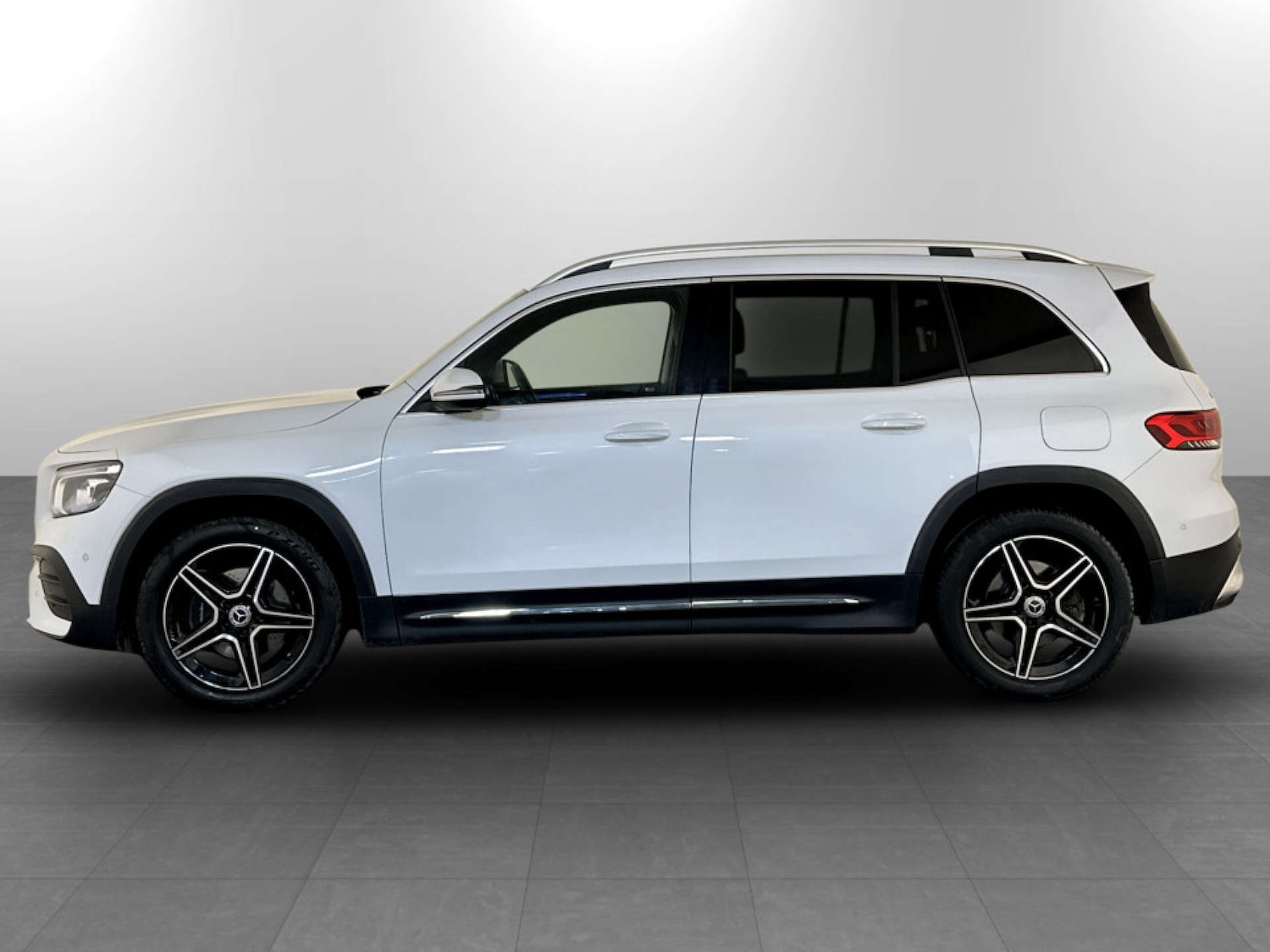 Used Mercedes-Benz GLB 2023 for sale - 77675400: Photo 7