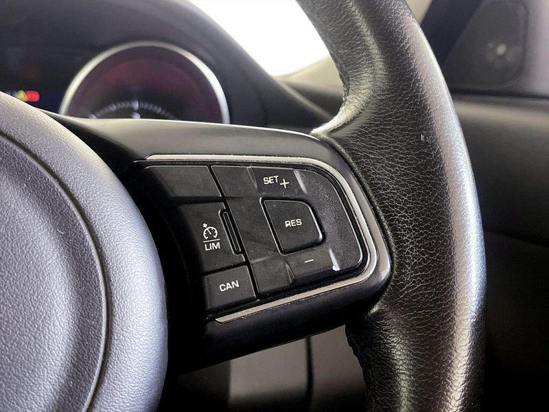 Used Jaguar E-Pace 2018 for sale - 76355609: Photo 18