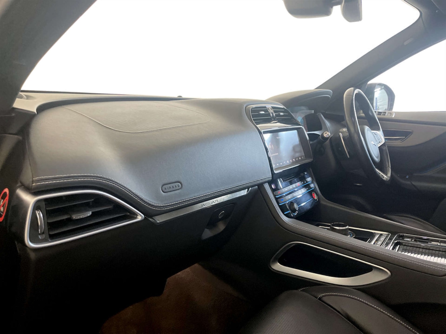 Used Jaguar F-Pace 2018 for sale - 77569664: Photo 12