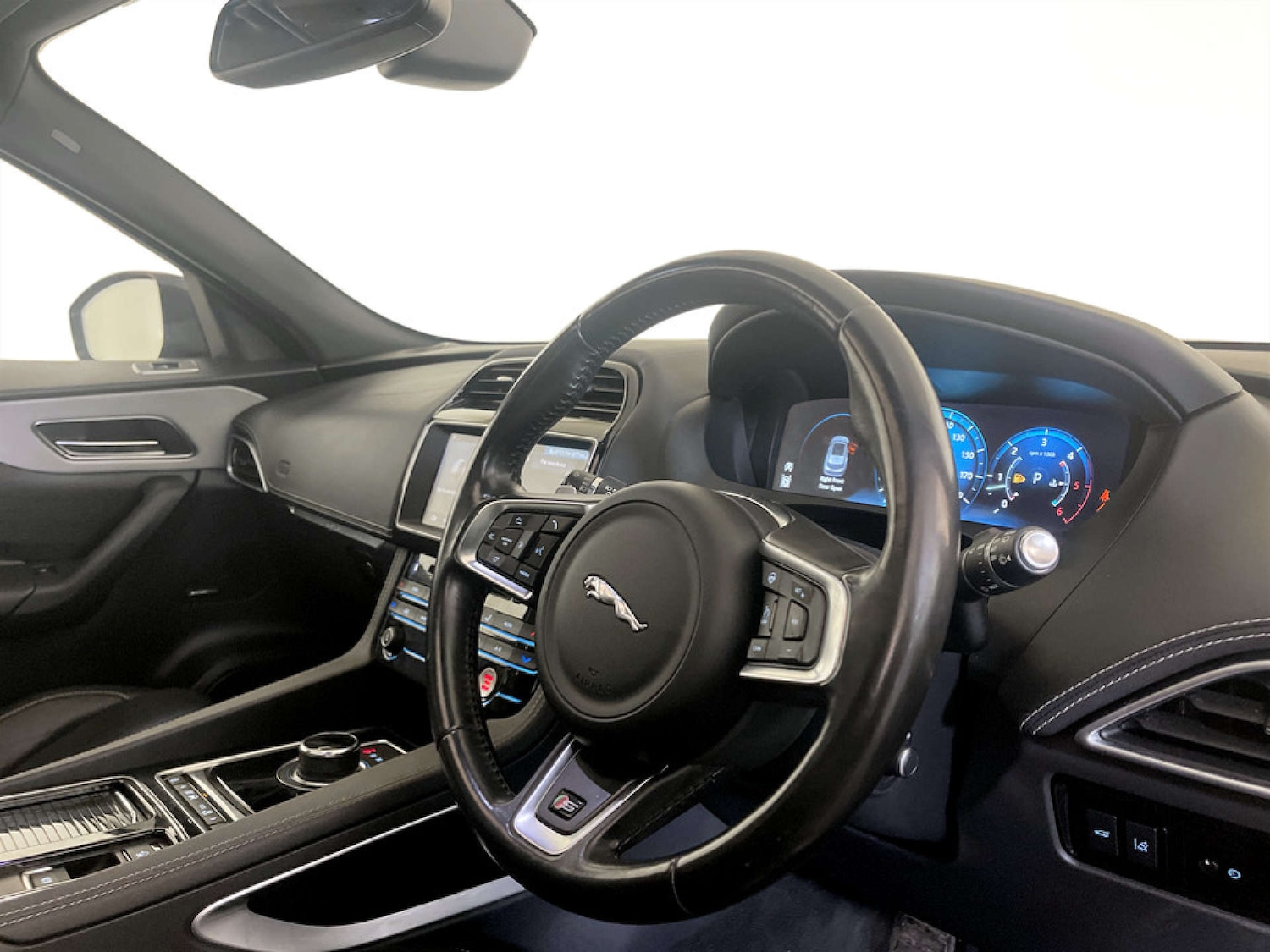 Used Jaguar F-Pace 2018 for sale - 77569664: Photo 16