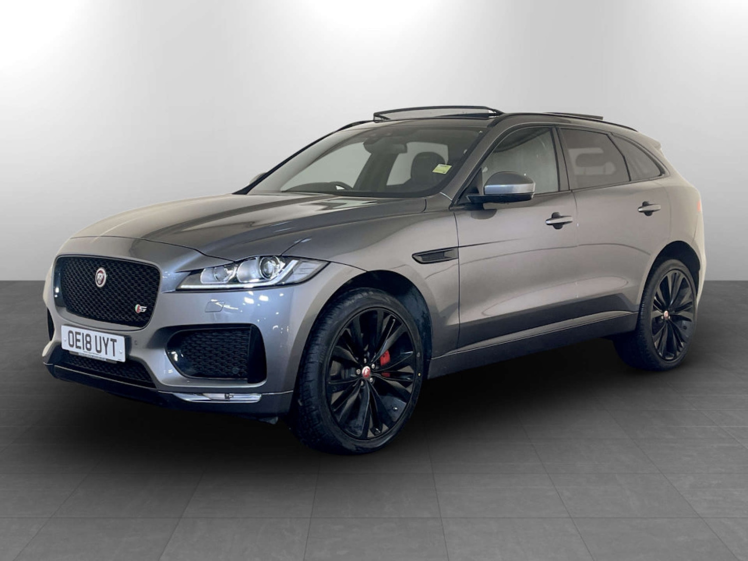 Used Jaguar F-Pace 2018 for sale - 77569664: Photo 6