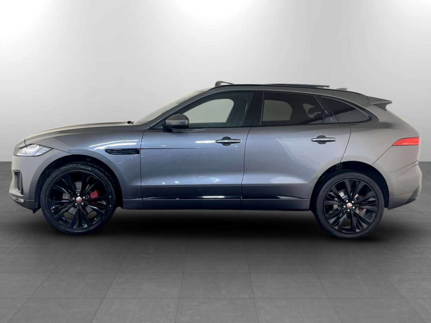 Used Jaguar F-Pace 2018 for sale - 77569664: Photo 7