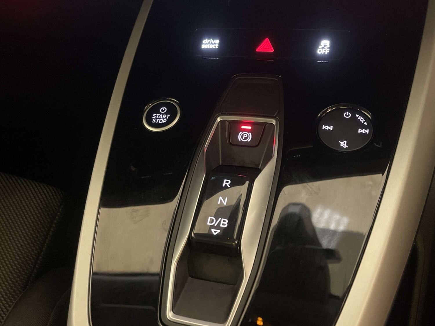 Used Audi Q4 e-tron 2023 for sale - 77930579: Photo 25