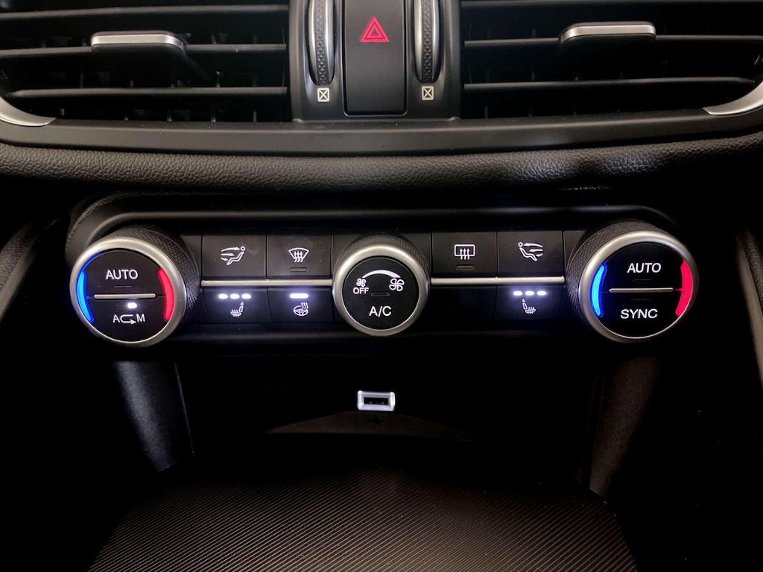 Used Alfa Romeo Giulia 2018 for sale - 77185692: Photo 27