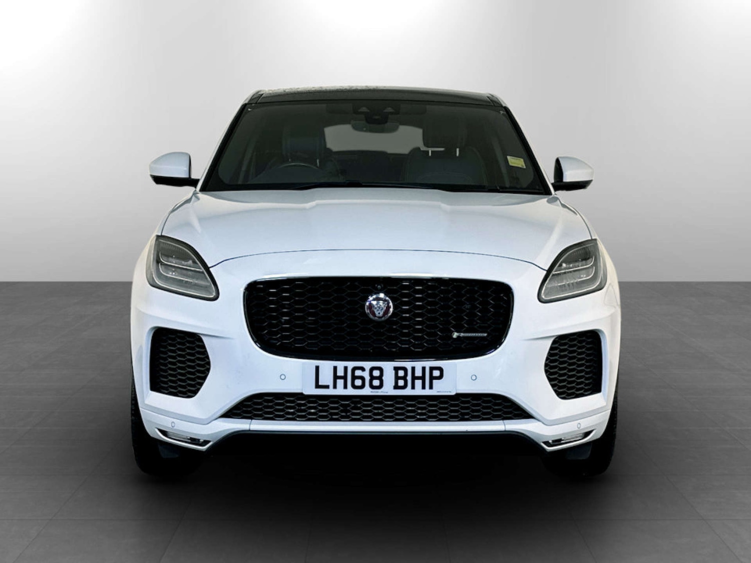 Used Jaguar E-Pace 2018 for sale - 77224792: Photo 5