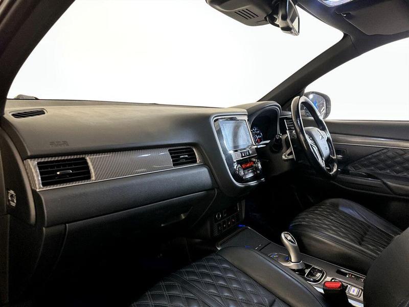 Used Mitsubishi Outlander 2018 for sale - 76580714: Photo 12