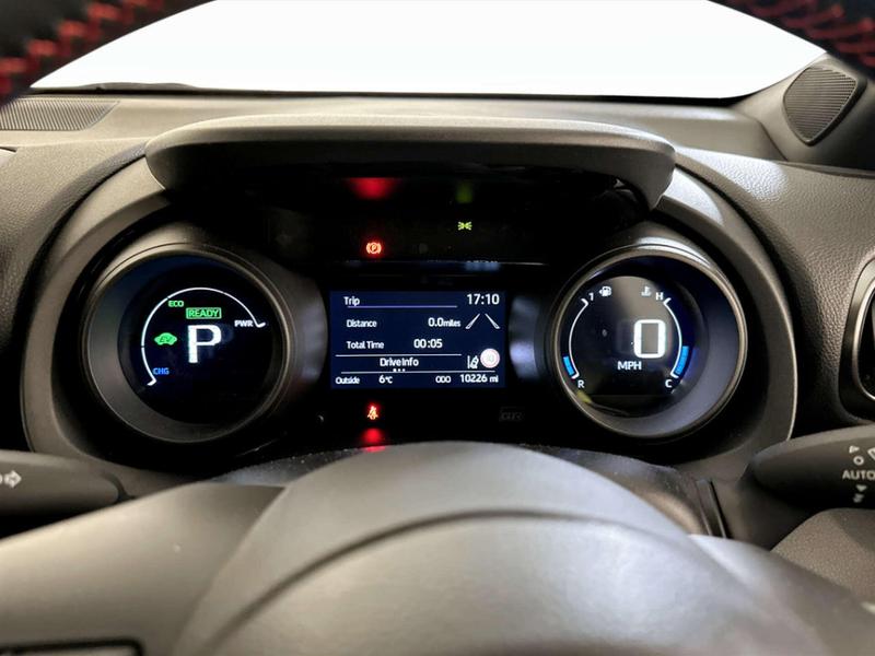 Used Toyota Yaris 2023 for sale - 76882439: Photo 18