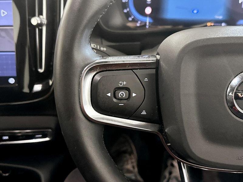 Used Volvo XC40 2022 for sale - 76162137: Photo 17