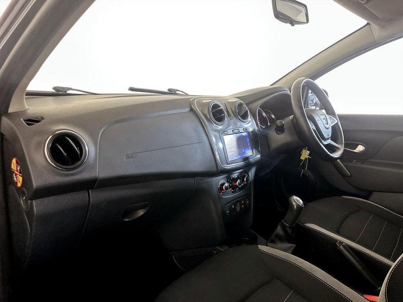 Used Dacia Sandero Stepway 2018 for sale - 76467770: Photo 12