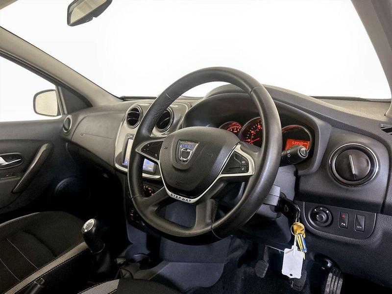 Used Dacia Sandero Stepway 2018 for sale - 76467770: Photo 14