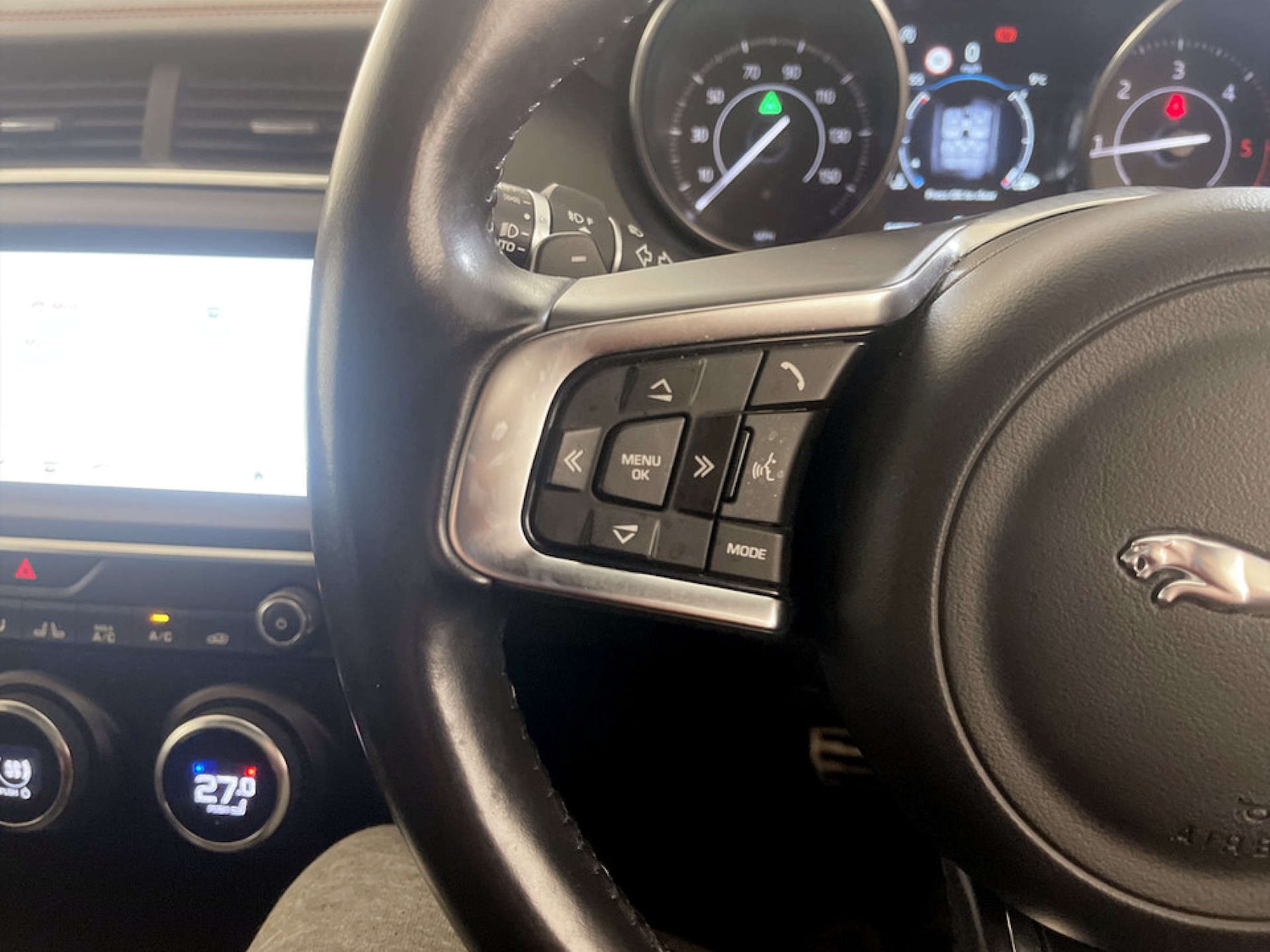 Used Jaguar E-Pace 2018 for sale - 77185530: Photo 18