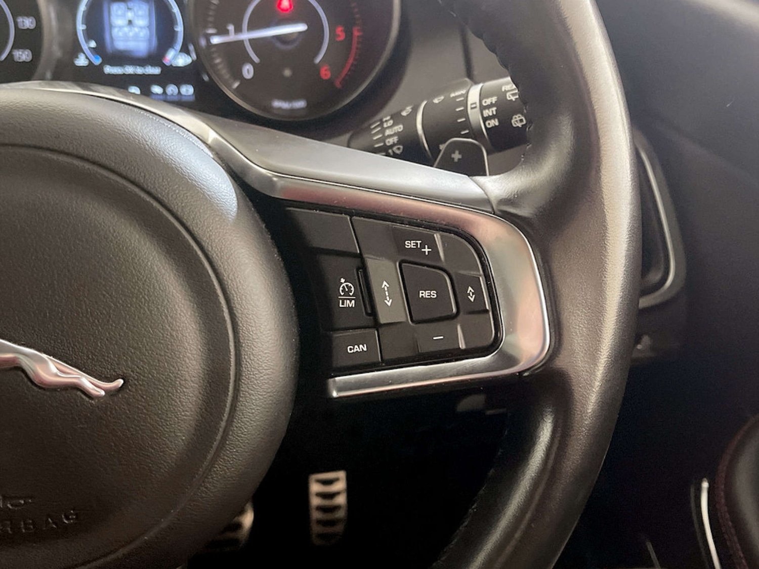 Used Jaguar E-Pace 2018 for sale - 77185530: Photo 20