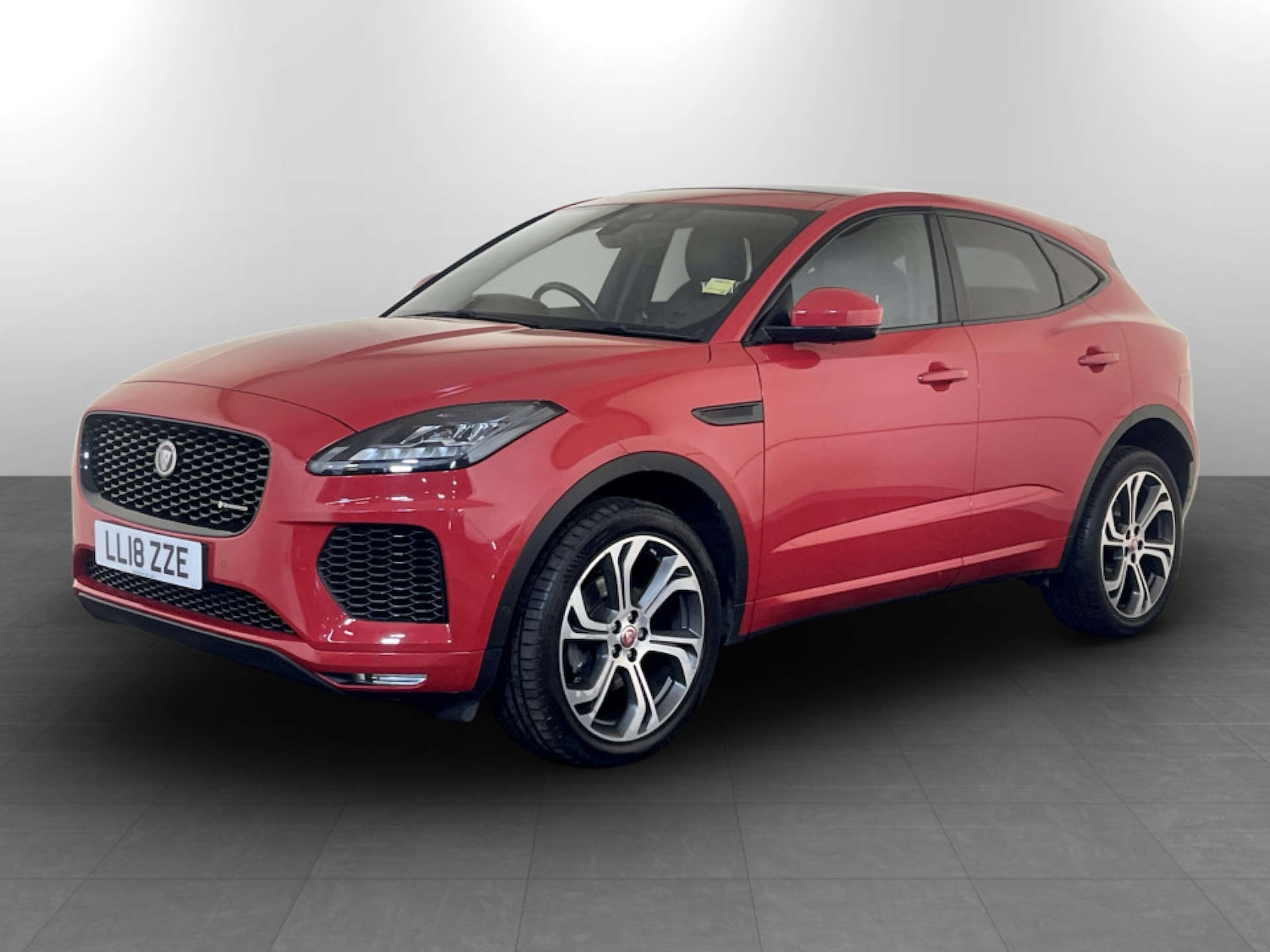 Used Jaguar E-Pace 2018 for sale - 77185530: Photo 6