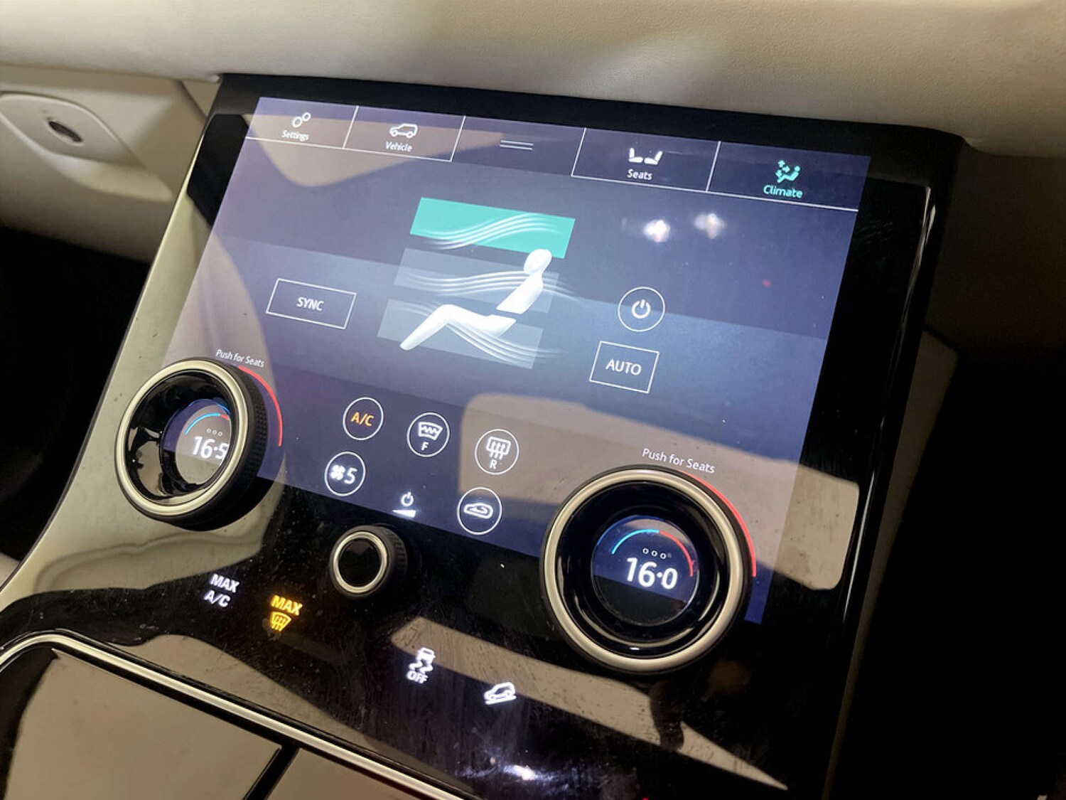 Used Land Rover Range Rover Velar 2019 for sale - 77364229: Photo 27