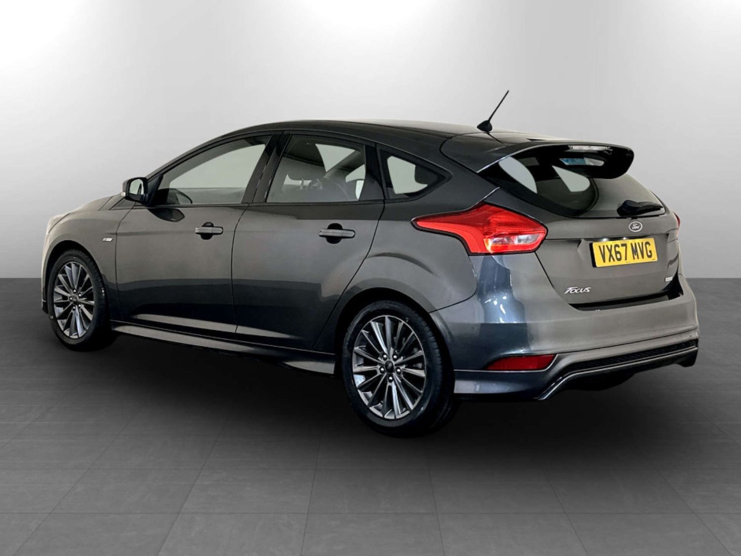 Used Ford Focus 2017 for sale - 77408935: Photo 8