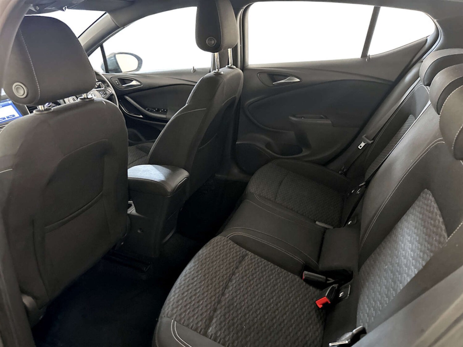 Used Vauxhall Astra 2017 for sale - 77469973: Photo 14