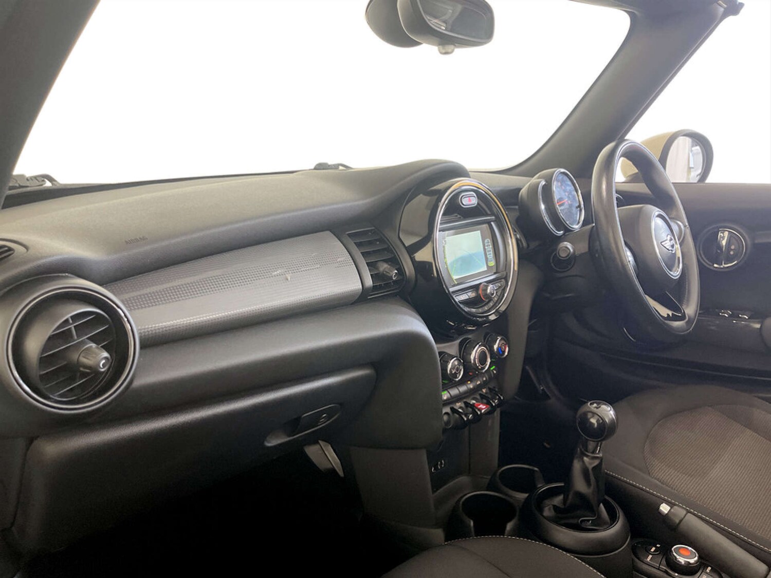 Used MINI Convertible 2017 for sale - 77917728: Photo 12