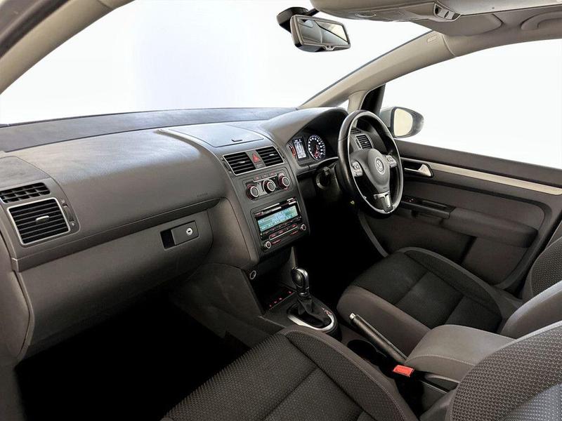 Used Volkswagen Touran 2015 for sale - 76738803: Photo 12