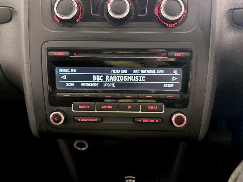 Used Volkswagen Touran 2015 for sale - 76738803: Photo 21