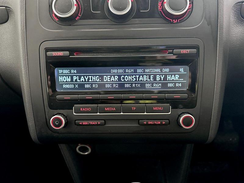 Used Volkswagen Touran 2015 for sale - 76738803: Photo 24