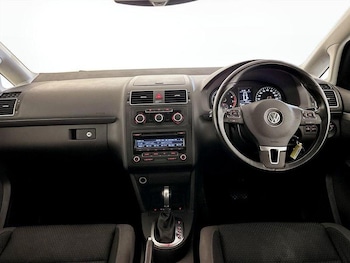 Used Volkswagen Touran 2015 for sale - 76738803: Photo