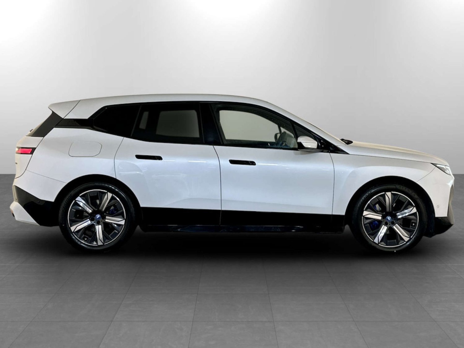 Used BMW iX 2022 for sale - 77431905: Photo 10