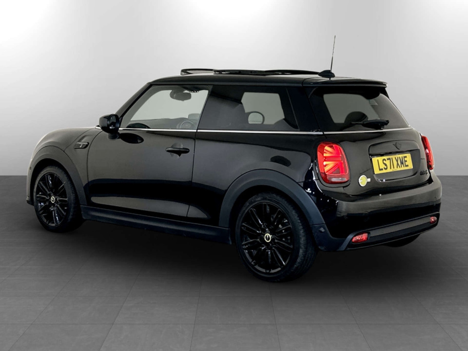 Used MINI Hatch 2021 for sale - 77569703: Photo 8