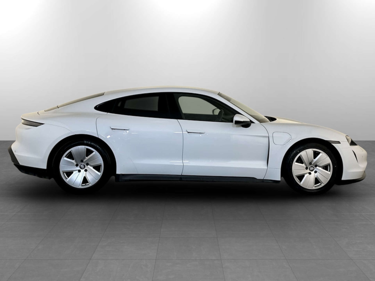 Used Porsche Taycan 2022 for sale - 77805613: Photo 11